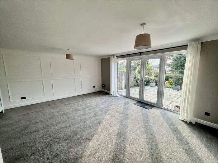 4 Bedroom Semi-Detached House To Rent In Kechill Gardens, Bromley, BR2