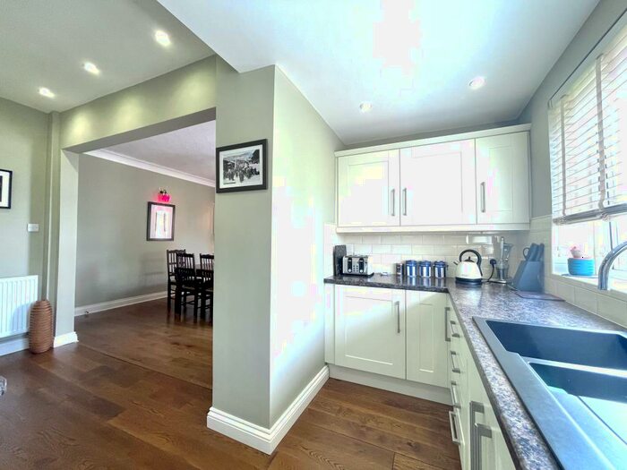 3 Bedroom Semi-Detached House To Rent In Butt Hill, Kippax, Leeds, LS25