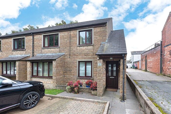 2 Bedroom Flat For Sale In Station Road, Caton, Lancaster, LA2