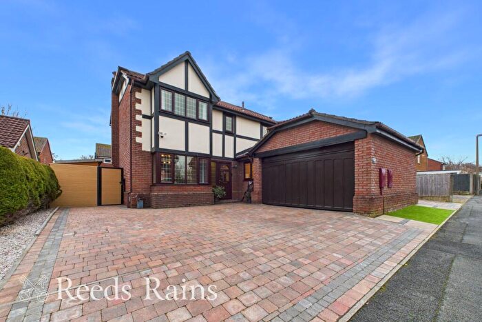 4 Bedroom Detached House For Sale In Fernleigh, Leyland, Lancashire, PR26