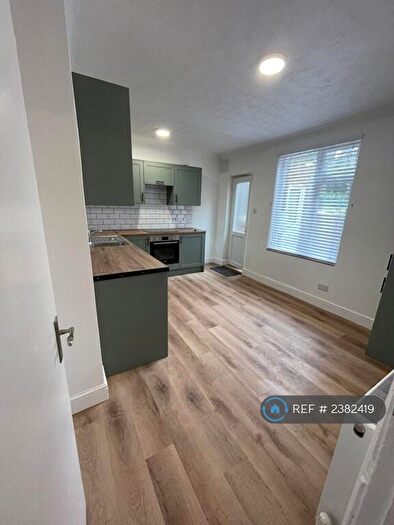 2 Bedroom Flat To Rent In Gippeswyk Road, Ipswich, IP2