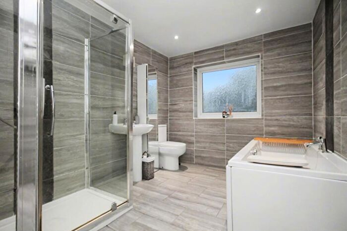 2 Bedroom Semi-Detached House For Sale In Botany Bay Road, Sholing, SO19