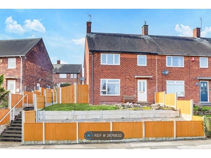 3 Bedroom Semi-Detached House To Rent In Beckhampton Road, Nottingham, NG5