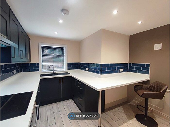 2 Bedroom Flat To Rent In Main Street, Newton, Alfreton, DE55