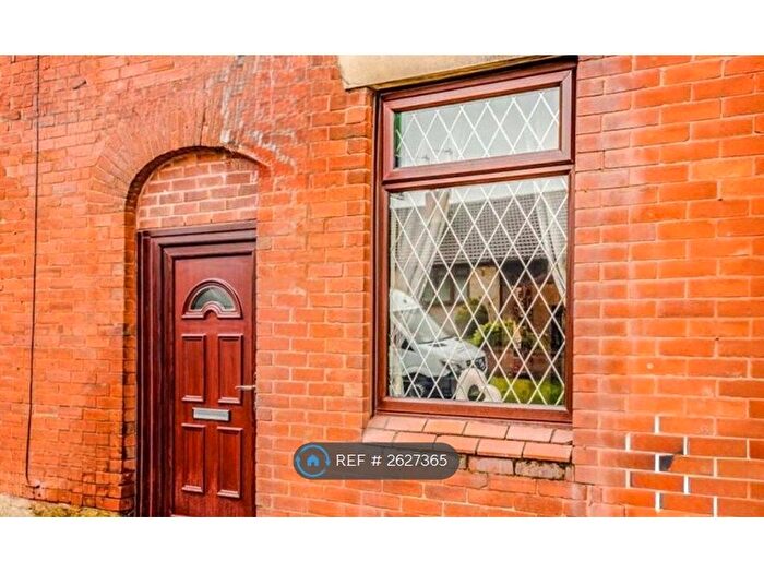 2 Bedroom Terraced House To Rent In Shaw Road, Royton, Oldham, OL2