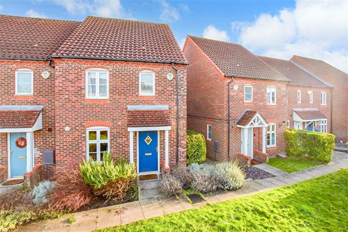 3 Bedroom End Terrace House For Sale In Denning Close, Maidstone, Kent, ME16