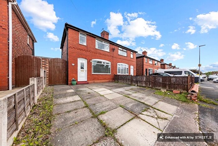 2 Bedroom Semi-detached House For Sale In Cliftonville Road, Woolston, WA1