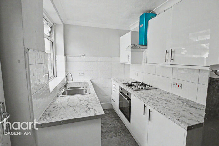 3 Bedroom End Of Terrace House To Rent In Goresbrook Road, Dagenham, RM9