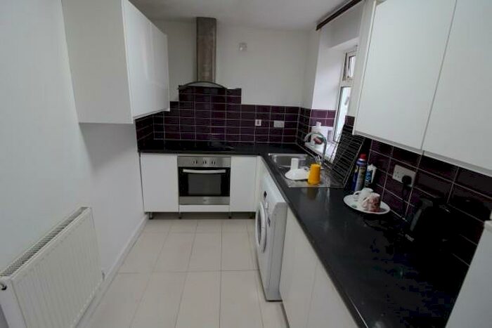 2 Bedroom Terraced House To Rent In Brydges Place Cardiff, CF24