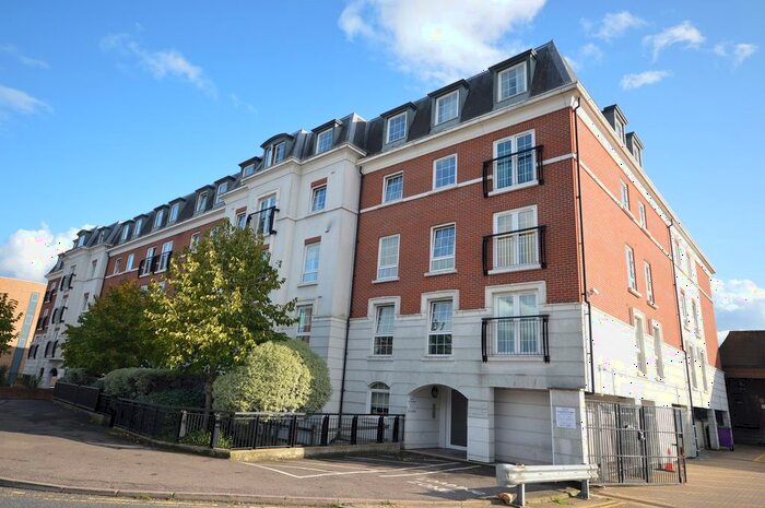 2 Bedroom Property To Rent In Station Approach, Epsom, Surrey., KT19