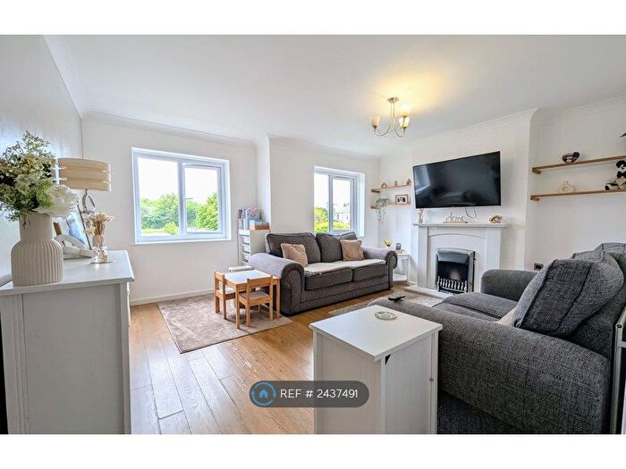 3 Bedroom Flat To Rent In Grosvenor Crescent, Hebburn, NE31