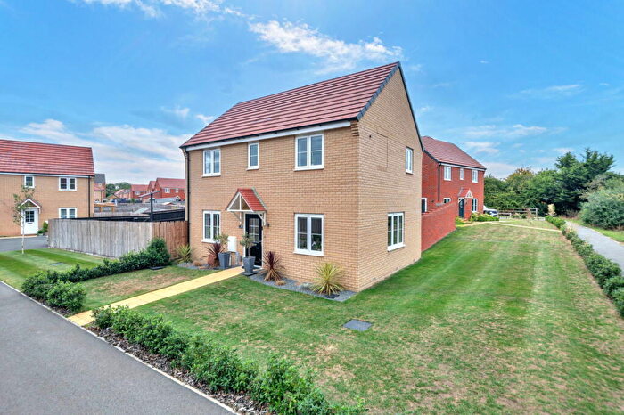 3 Bedroom Detached House For Sale In Longland Crescent, Bury, PE26