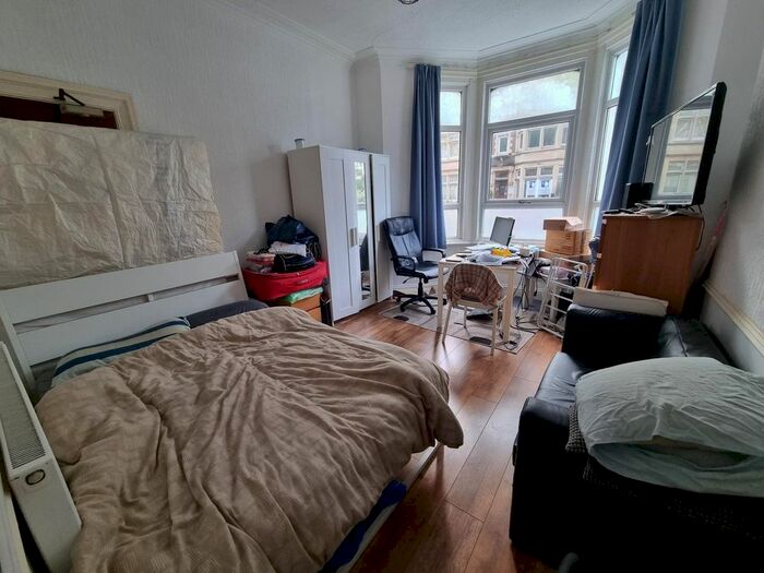 Studio To Rent In Marlborough Road, Roath, Cardiff, CF23