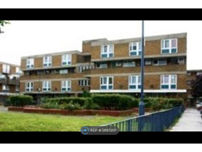 3 Bedroom Maisonette To Rent In Bow, Bow, E3