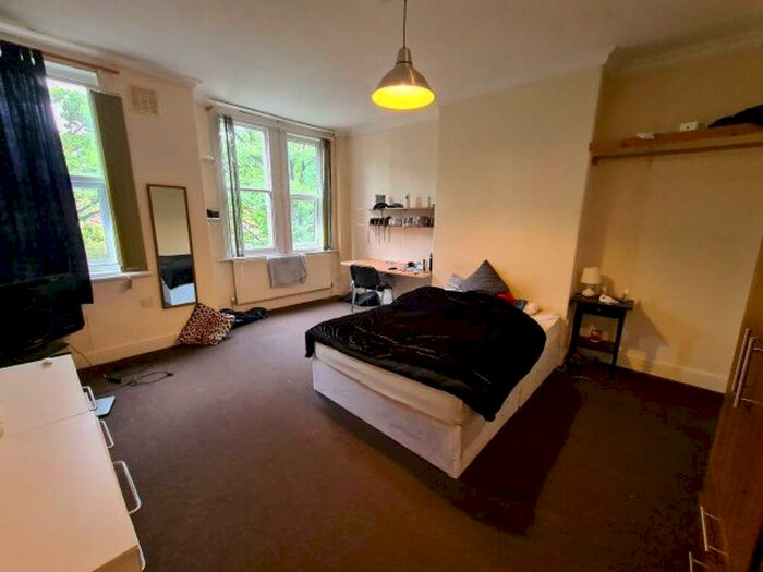 3 Bedroom House To Rent In Ash Grove, Leeds, LS6