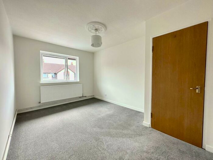 2 Bedroom Apartment To Rent In Canterbury Gardens, Salford, Greater Manchester, M5