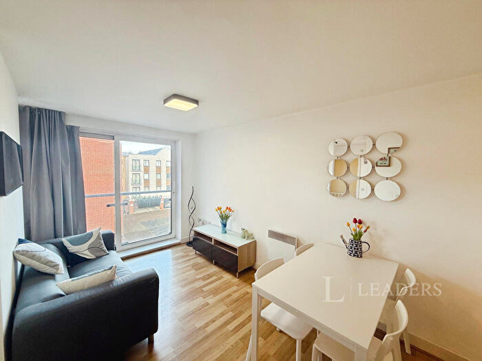 Apartment To Rent In Kimber House, High Street, Southampton, SO14