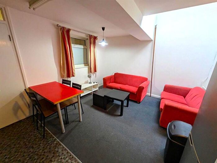 4 Bedroom Terraced House To Rent In Western Road, Crookes, S10