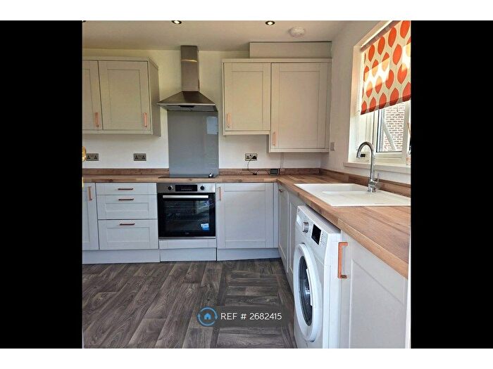 3 Bedroom Semi-Detached House To Rent In Chewton St, Nottingham, NG16