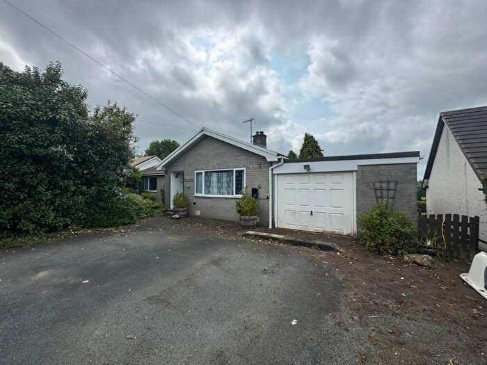3 Bedroom Detached Bungalow For Sale In Drefach, Llanybydder, SA40