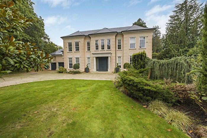 7 Bedroom Detached House To Rent In Camp End Road, Weybridge, KT13