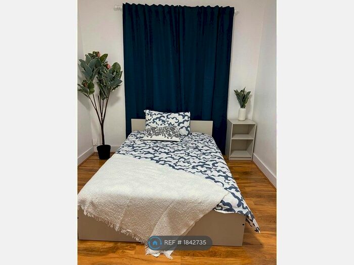 2 Bedroom Flat To Rent In Barking Road, Canning Town, E16