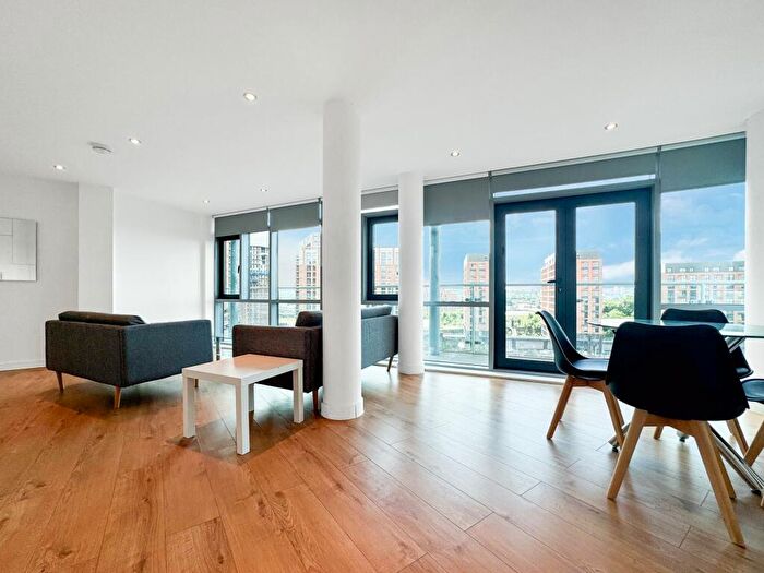 3 Bedroom Penthouse To Rent In Aruba, Gotts Road, Leeds, LS12