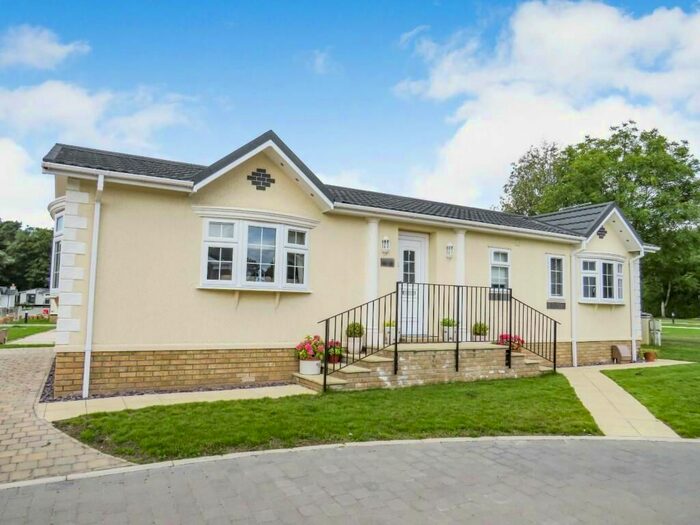 2 Bedroom Mobile/park Home For Sale In Little Hockham Lane, Great Hockham, Thetford, IP24