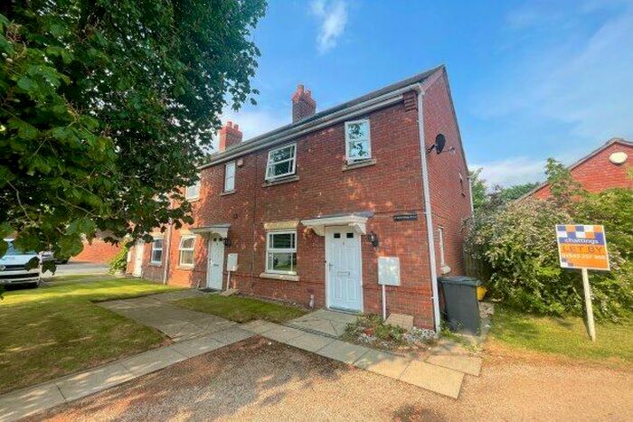 3 Bedroom Property To Rent In Shaftsbury Drive, Burntwood, WS7