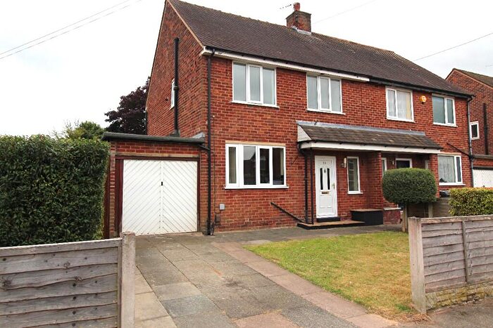 3 Bedroom Semi-Detached House For Sale In Bannister Drive, Leyland, Lancashire, PR25