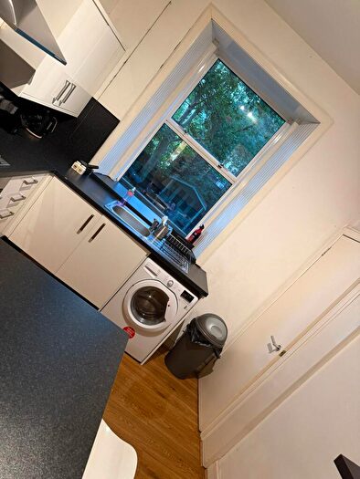 2 Bedroom Flat To Rent In Brunswick Street, Edinburgh, City Of, EH7