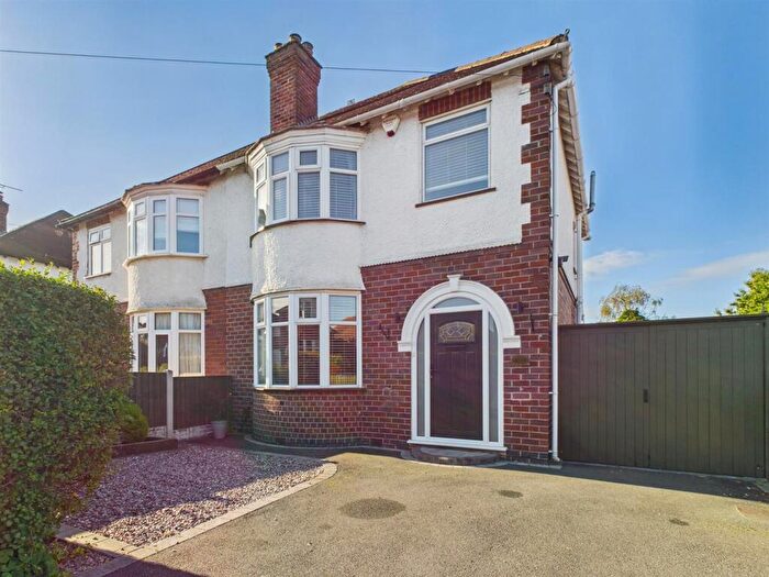 3 Bedroom Semi-Detached House For Sale In Harewood Road, Allestree, Derby, DE22