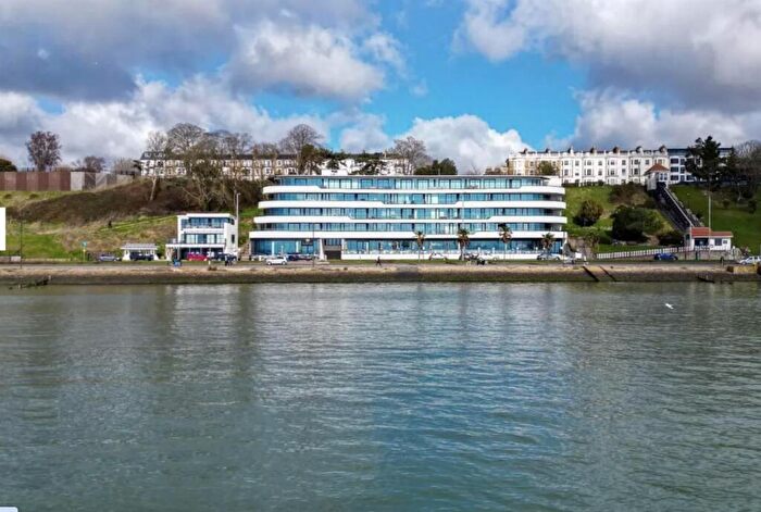 1 Bedroom Flat To Rent In Western Esplanade, Southend-On-Sea, SS1