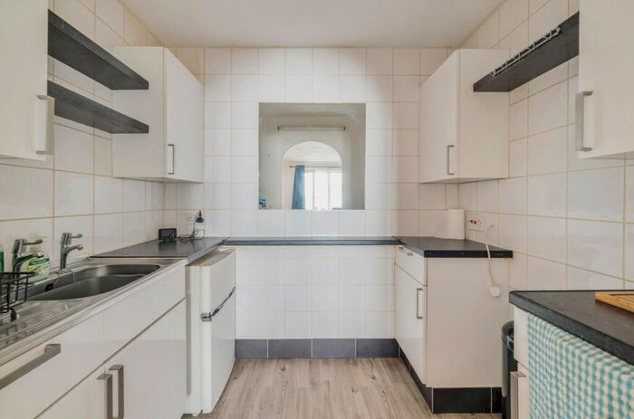 1 Bedroom Apartment For Sale In Ashcroft Gardens, Cirencester, Gloucestershire, GL7