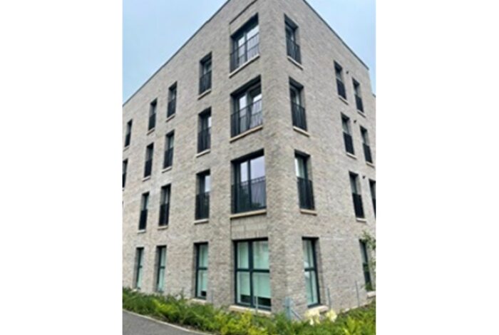 2 Bedroom Flat To Rent In , Greenview Street, G43