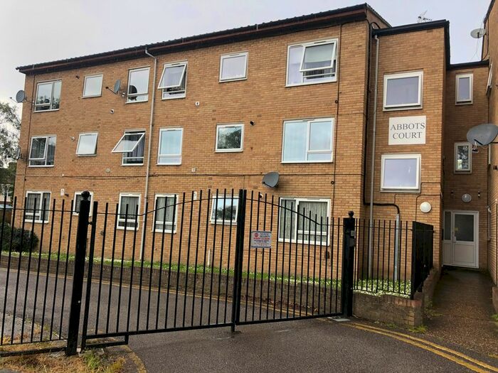 1 Bedroom Flat To Rent In Claret Gardens, London, SE25