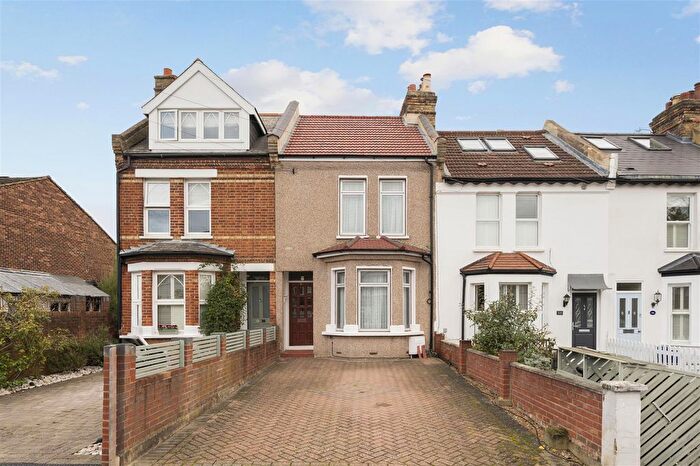 3 Bedroom Property For Sale In Durham Road, West Wimbledon, SW20