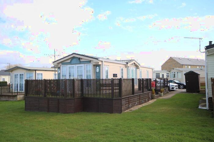 2 Bedroom Park Home For Sale In Pinemoor Caravan Park, Burley Bank Road, Harrogate, HG3