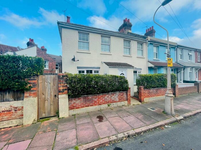 3 Bedroom End Of Terrace House To Rent In Mona Road, Eastbourne, BN22