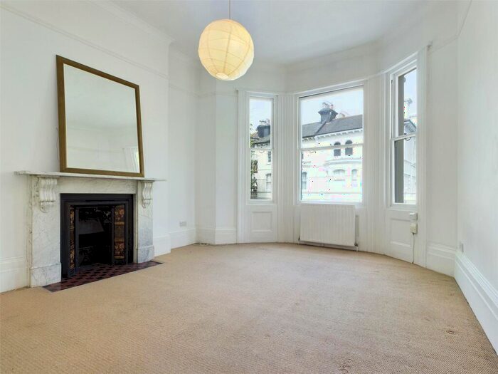 2 Bedroom Apartment To Rent In Buckingham Road, Ff, BN1