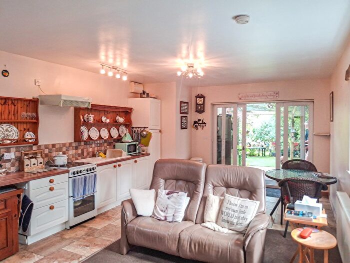 2 Bedroom Bungalow For Sale In Owls Hoot, Lydney, GL15