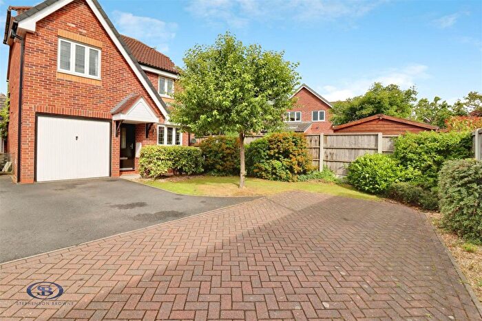 3 Bedroom Detached House For Sale In Cestria Close, Sandbach, CW11