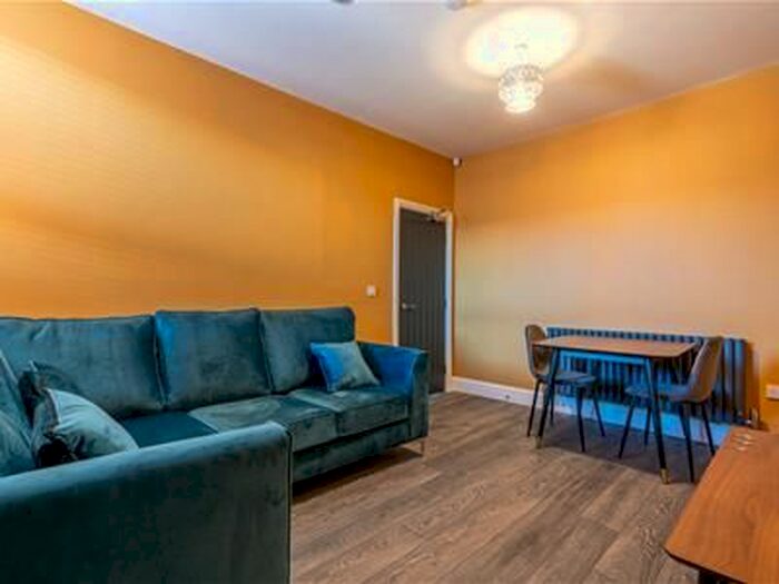 2 Bedroom Flat To Rent In Warton Terrace, Heaton, Newcastle Upon Tyne, NE6