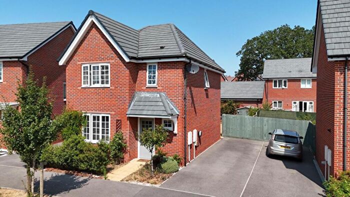 3 Bedroom Detached House For Sale In Bland Way, Shinfield, RG2