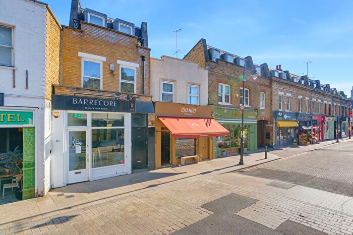 2 Bedroom Flat For Sale In Old York Road, London, SW18