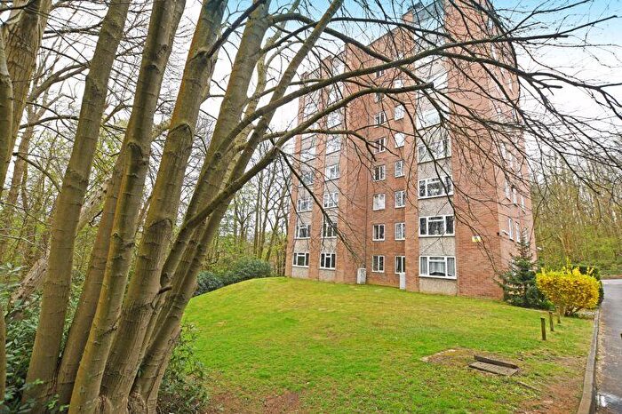 2 Bedroom Flat For Sale In Boarley Court, Cuckoowood Avenue, Maidstone, ME14