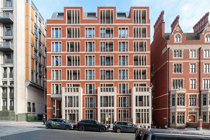 2 Bedroom Flat To Rent In Arundel Street, Fitzrovia Amp; Covent Garden, WC2R