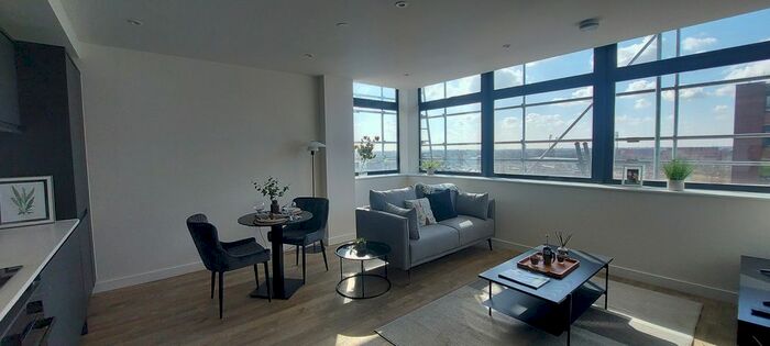 1 Bedroom Flat To Rent In Seymour Grove, Old Trafford, Manchester, M16