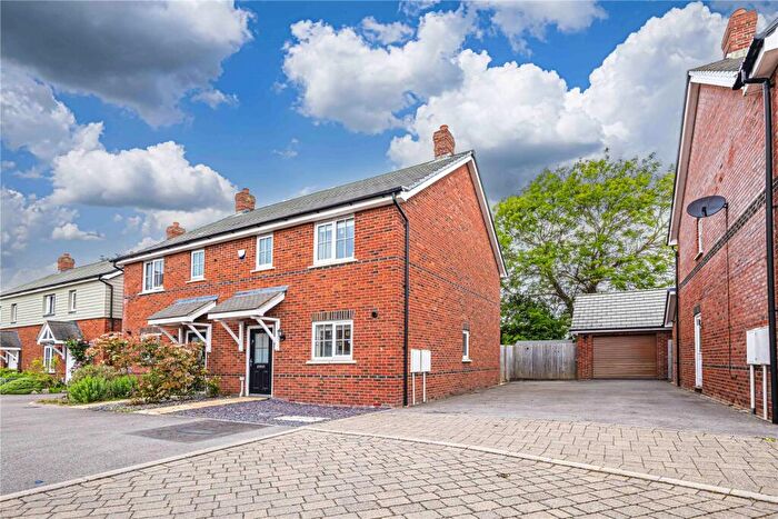 3 Bedroom Semi-Detached House For Sale In Damson Way, Edlesborough, Buckinghamshire, LU6