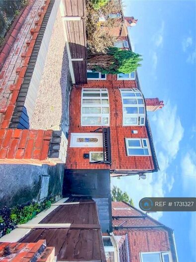 4 Bedroom Semi-Detached House To Rent In Brookleigh Road, Manchester, M20